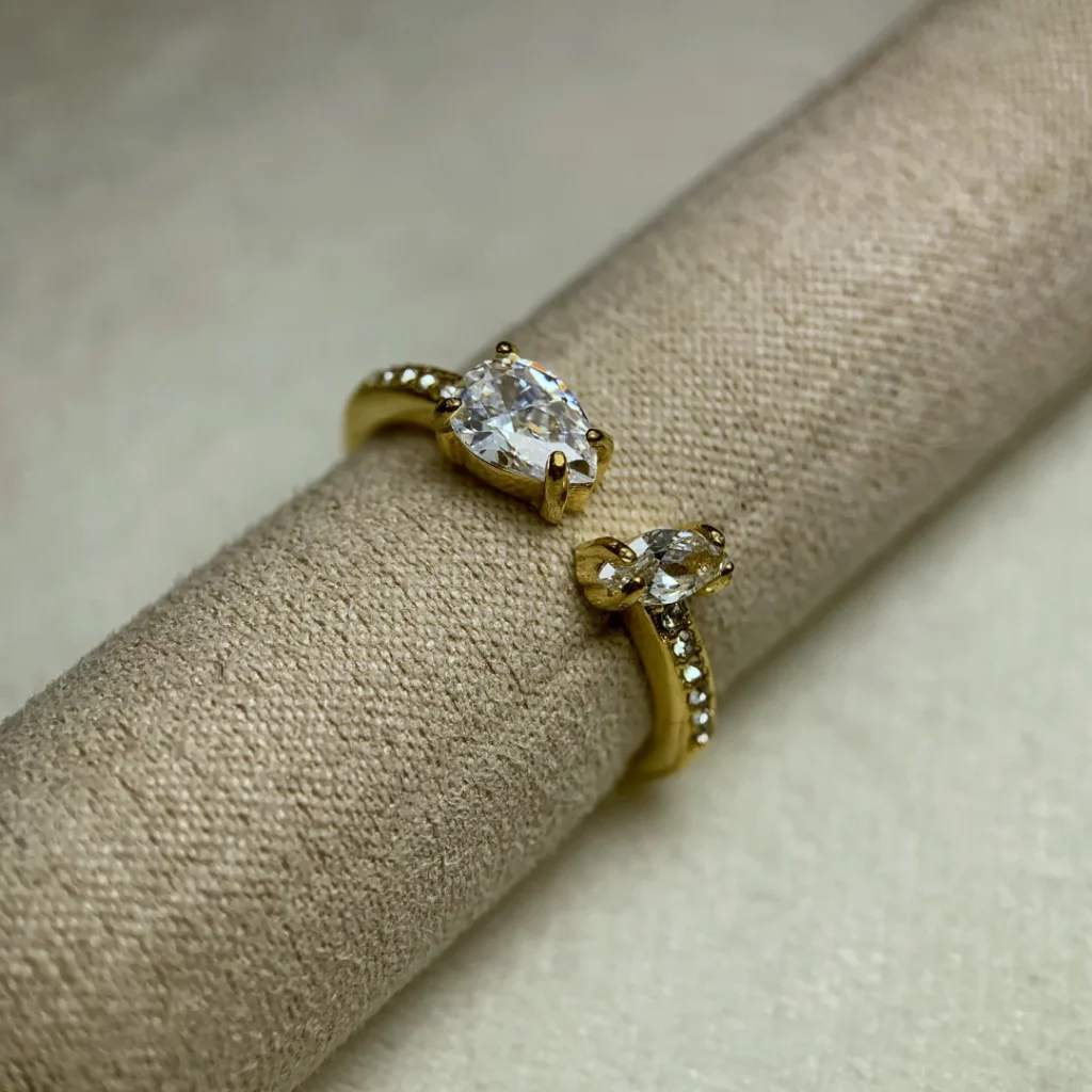 Bague en or ajustable avec diaments