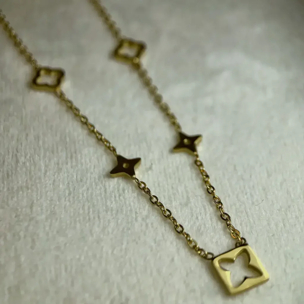 Collier or inox
