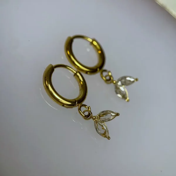 boucle oreilles queue de dauphin